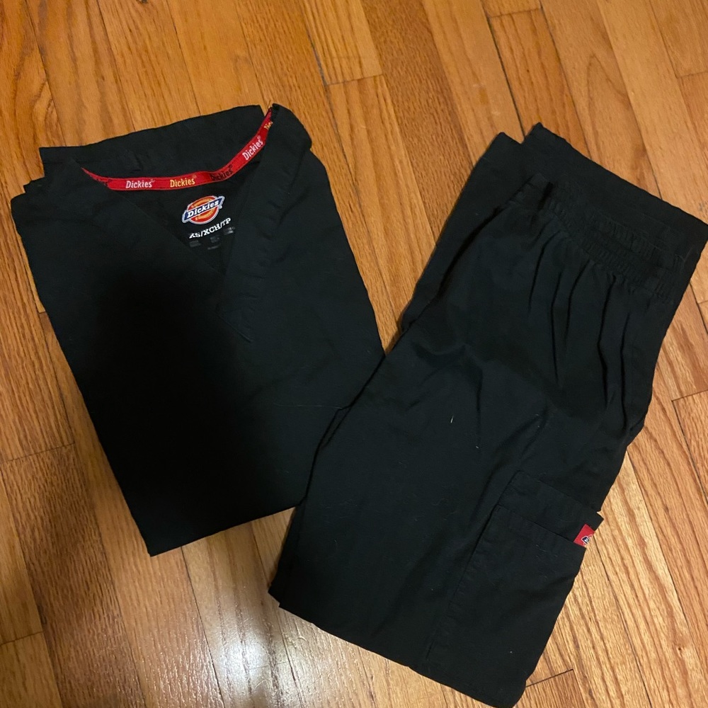 Black Dickies Petite Scrub Set